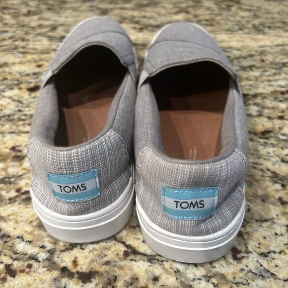 TOMS shoes - Picture 2 of 4